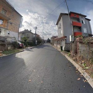 В Момчилград приключи асфалтирането на улица Освобождение