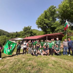 Десетки граничари от цялата страна се събраха вчера за осми път на връх Големия тулпан в Дрангово (Снимки)