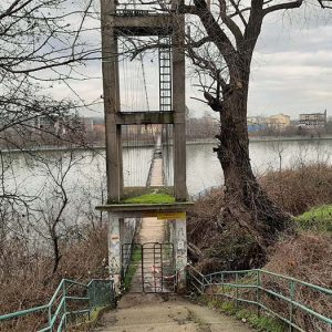 Измина един месец откакто въженият мост в Кърджали е затворен