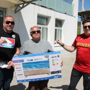 Късмет на стадиона в Черноочене: медик от Кърджали спечели 32-инчов телевизор от томбола