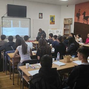 Преподаватели от Франция бяха на тридневна визита в Езиковата по проект Еразъм+