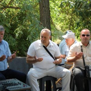 Стотици се събраха на традиционния курбан-мевлид в Бял извор