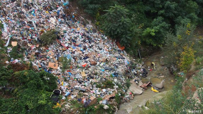 Планина от боклуци